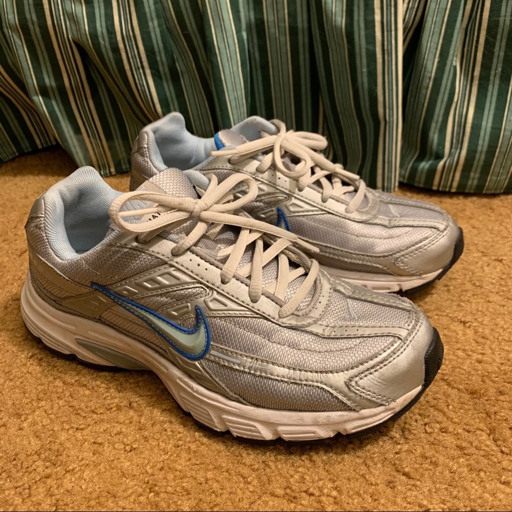 Nike initiator training running shoes size 7